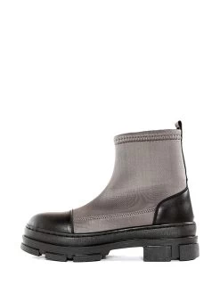 Boots In Schwarz/ Grau