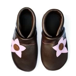 Lauflernschuhe / Lederpuschen Mit Blume In Dunkelbraun / Lila -Modeschuh Geschäft pantau its a small world lauflernschuhe lederpuschen mit blume in dunkelbraun lila 2